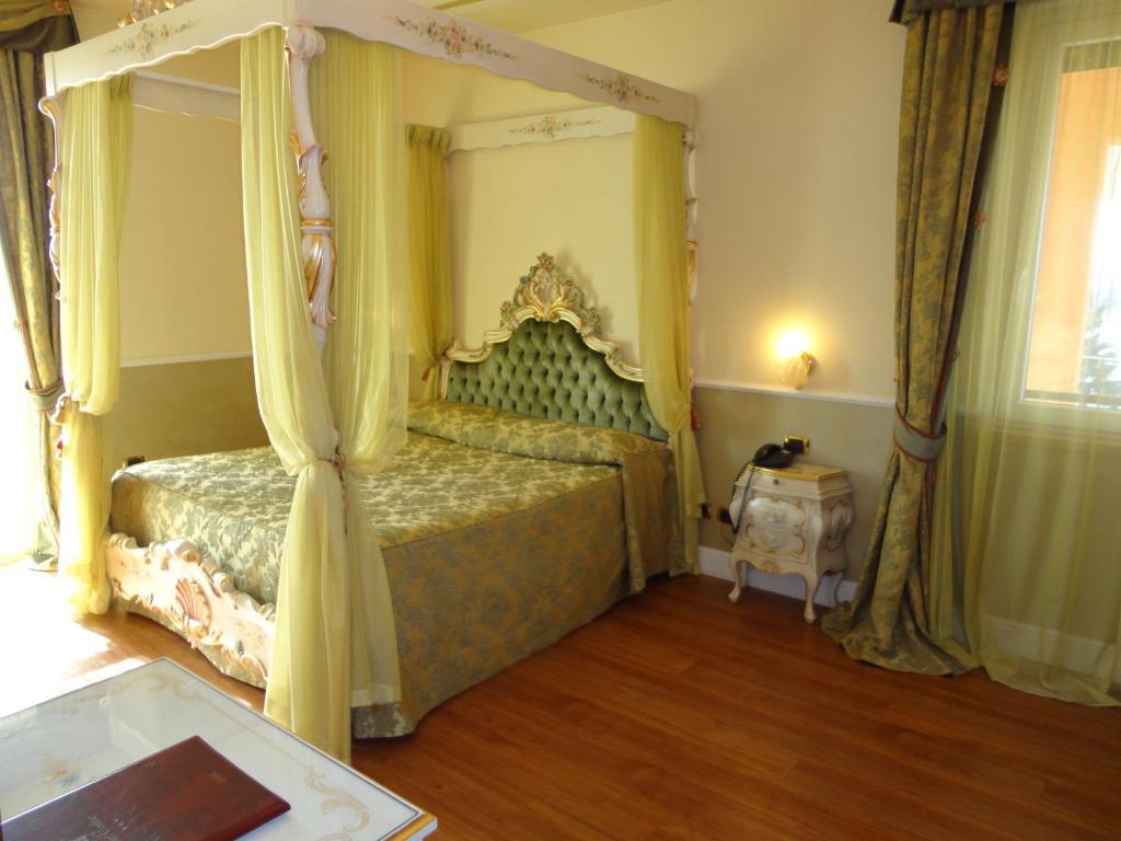Hotel Confine Colà Zimmer foto